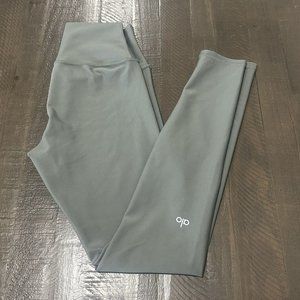 ALO Women's Size M- Green Leggings Waist Compression Skinny Full Length